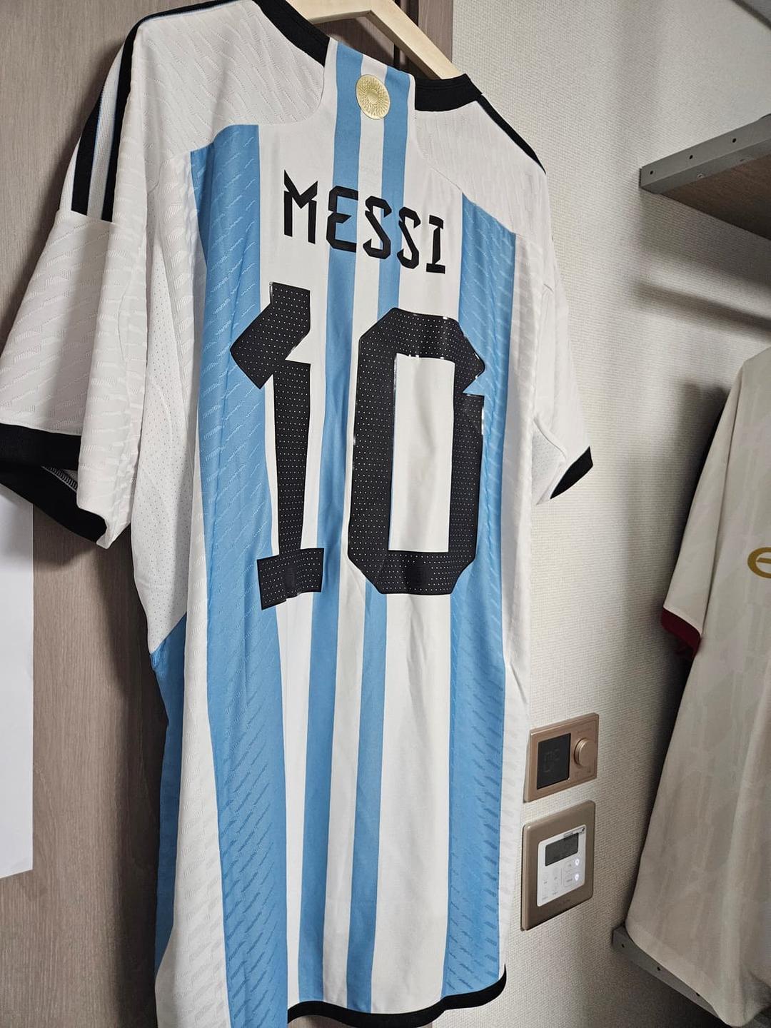 아르헨티나 2성 메시 어센틱 유니폼 택체 새상품 해외XL | 후루츠패밀리
