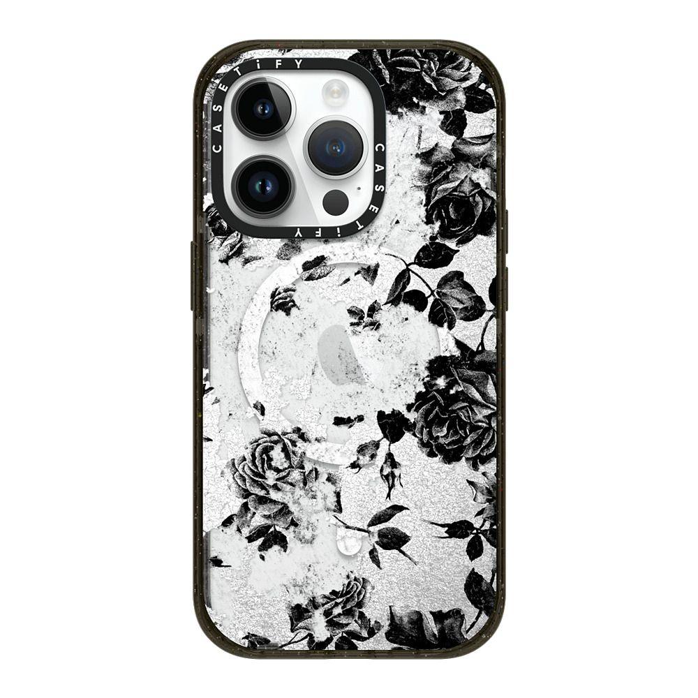Black and White Roses Flowers Pattern in Crackling Paint on