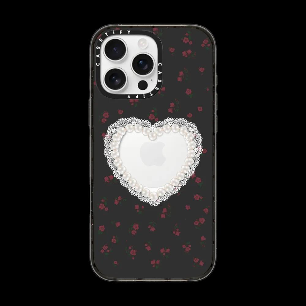 Gothic Pearly Heart
