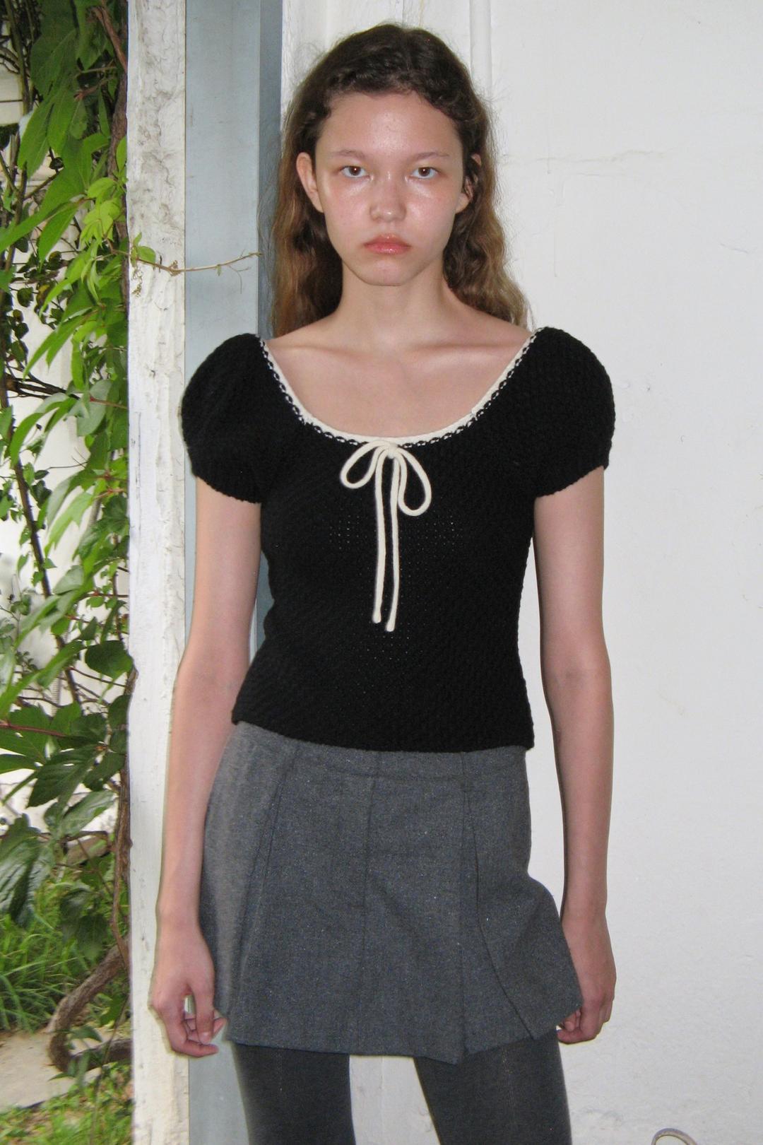 PUFF HALF KNIT TOP (BLACK)