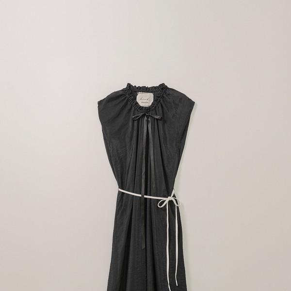 DRAPED SILKY RIBBON DRESS_NOIR