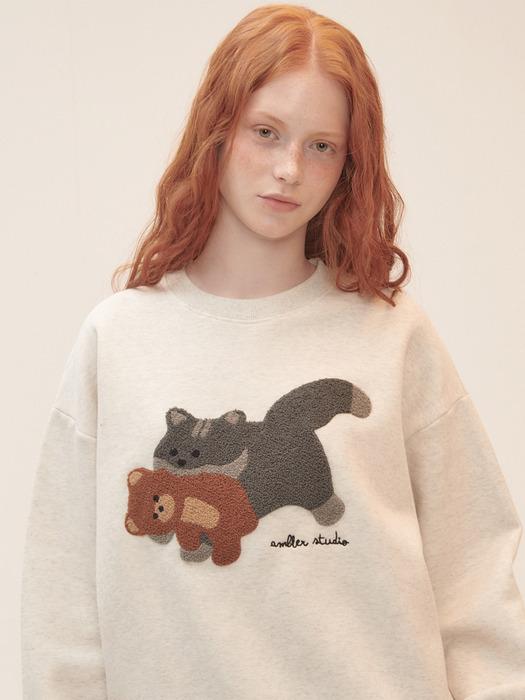 Cat biting Teddy bear Sweatshirt AMM1208 (Oatmeal)