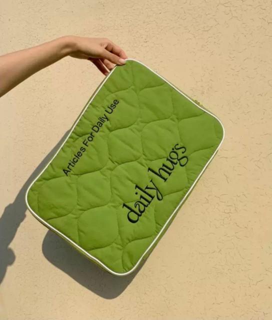 오렌지베케이션 Daily hugs 15인치 노트북파우치