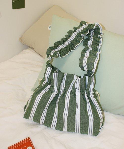 린넨 스트라이프 셔링 버킷백 그린