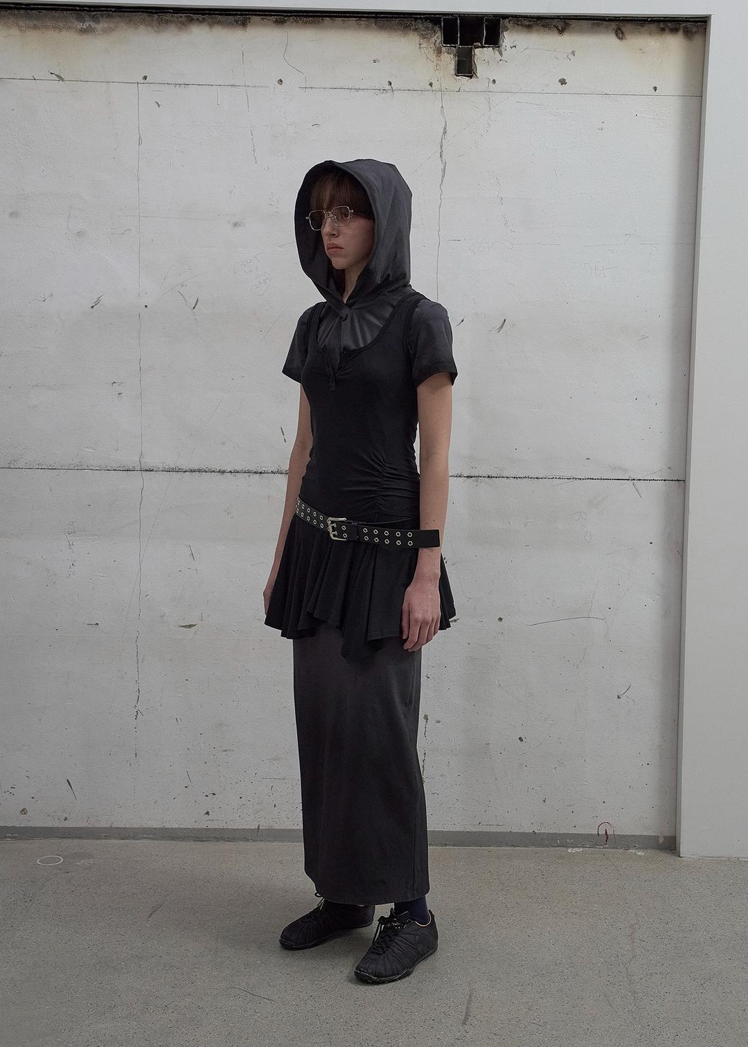 FRILL SLEEVELESS TOP (BLACK)
