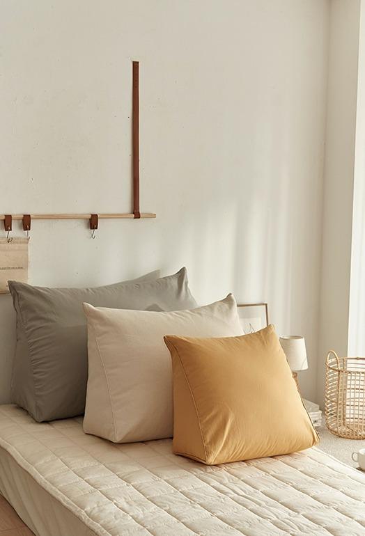 데일리 삼각 등쿠션