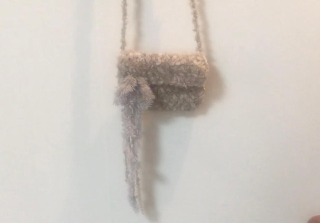 velvet ribbon bag.