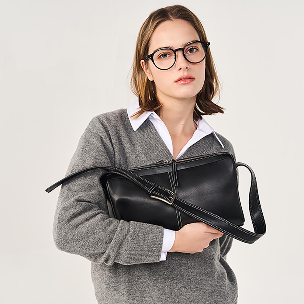 Ciabatta Bag - Black -White Stich