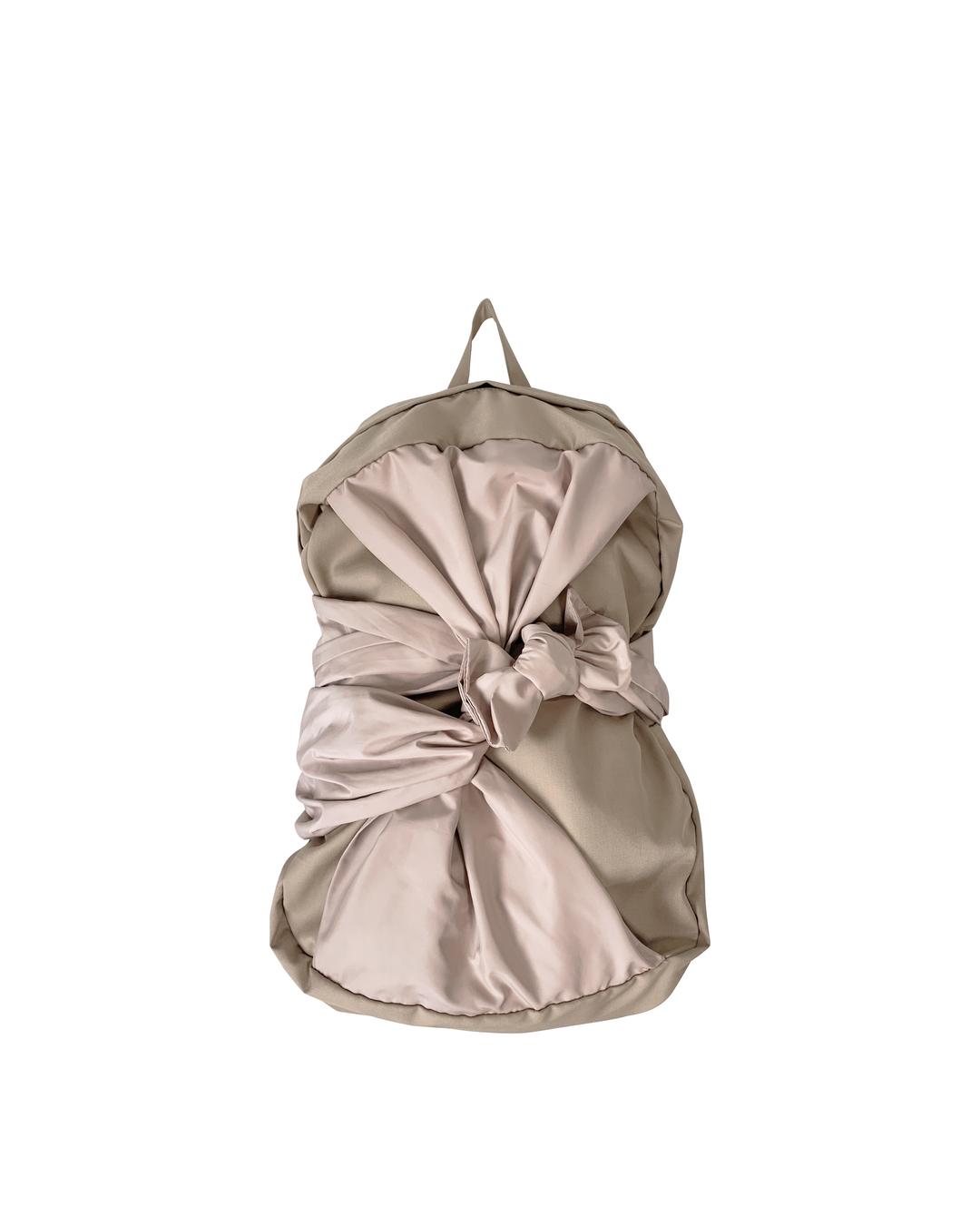 (11.21 예약 배송) Knotted Backpack (misty rose)