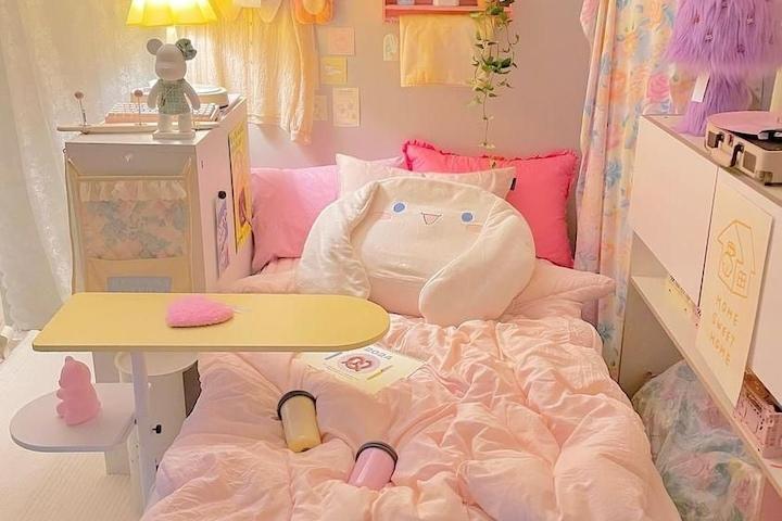 러블리 루나 턴 테이블 높이조절 회전형 침대틈새선반 베드테이블 협탁