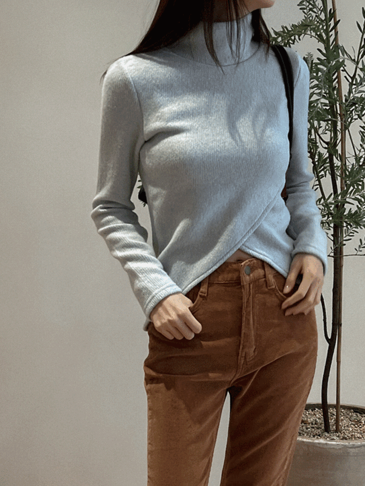 마스 언발 터틀넥 티