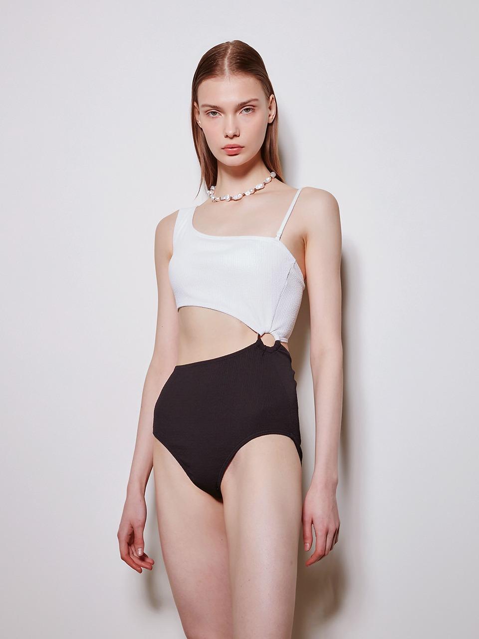 [예약배송 4월 21일]  ONE SHOULDER OPS WT