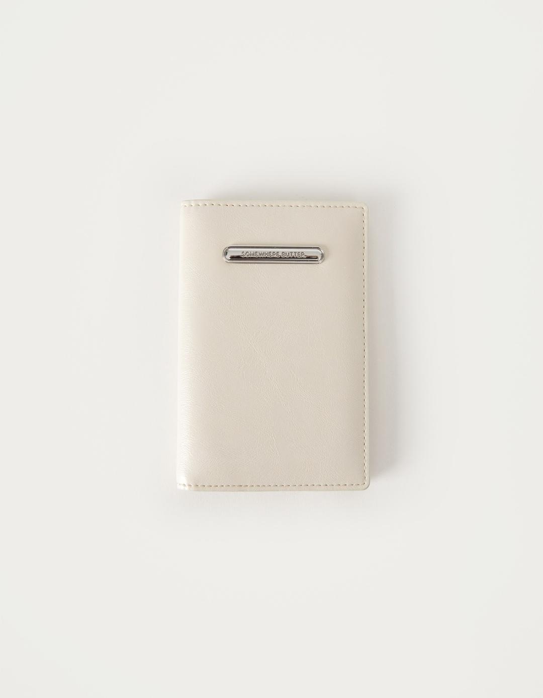 Pendant Passport Wallet - Cream