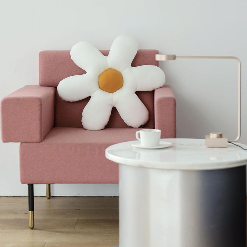 온어데일리 꽃 모양의 베개 쿠션