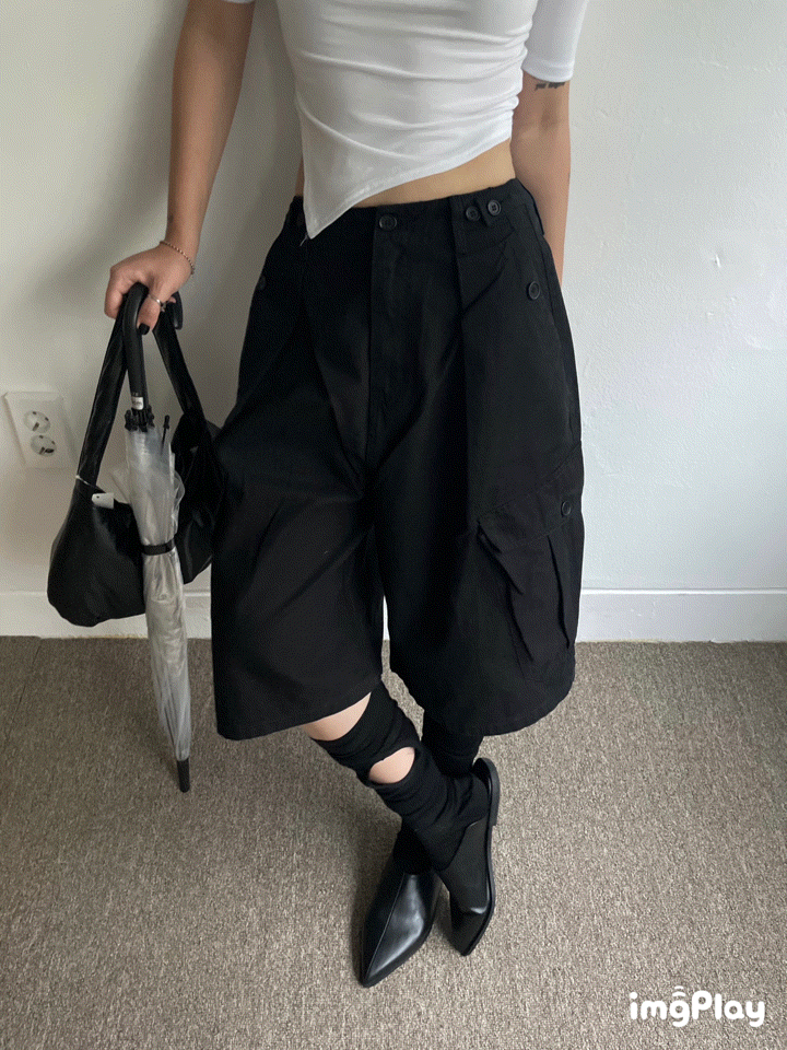 Bermuda cargo pants