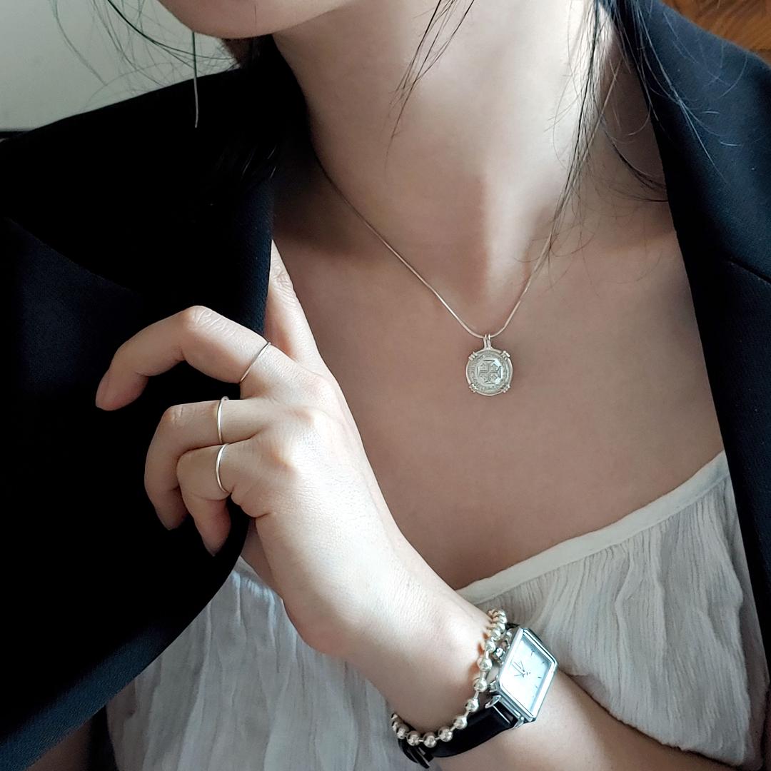 silver) signo-seal necklace