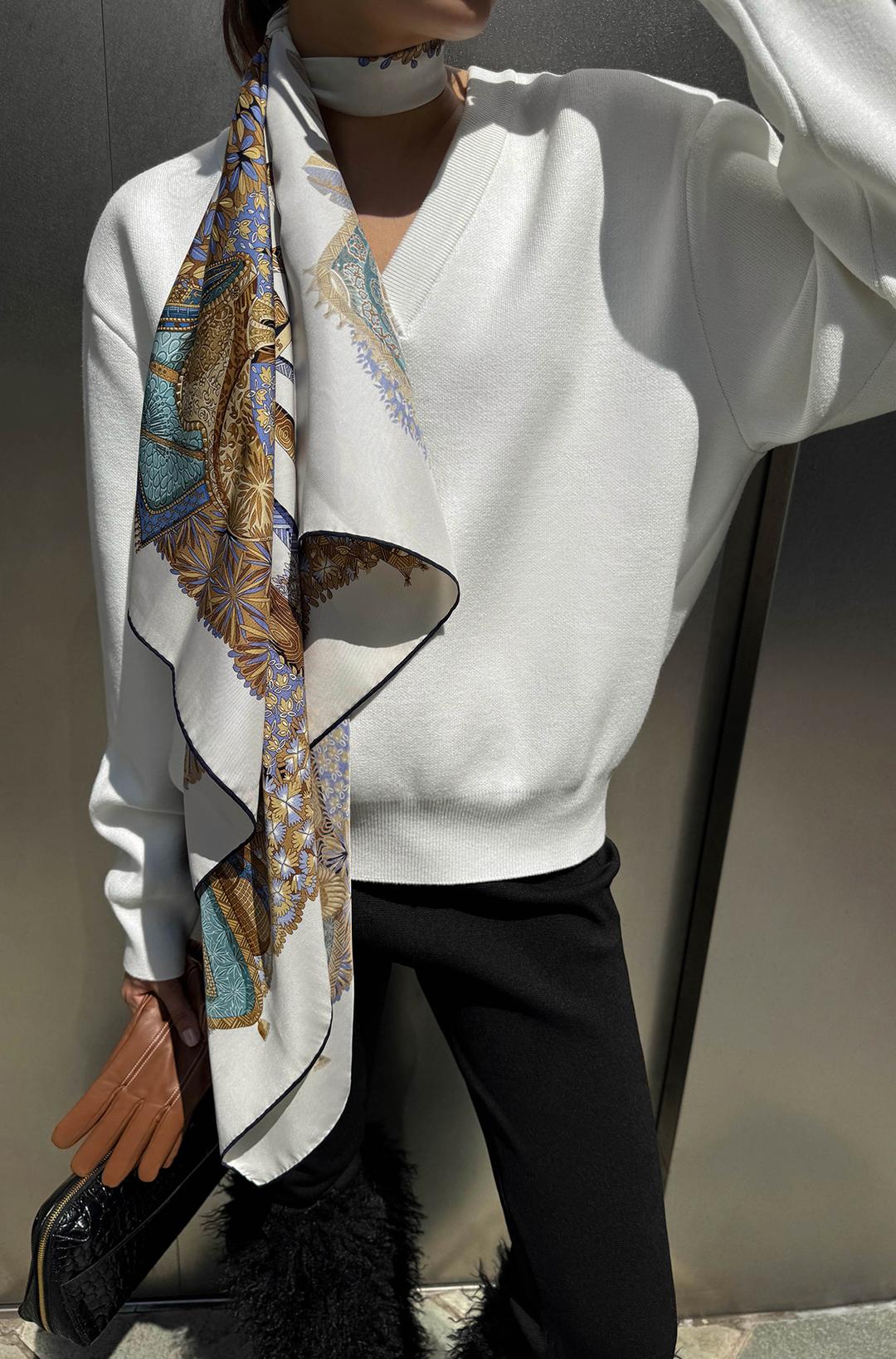 고밀도 브이넥 풀오버  - 아이보리