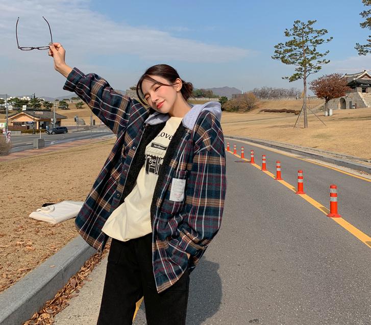 로히 밍크 기모 후드 체크 남방