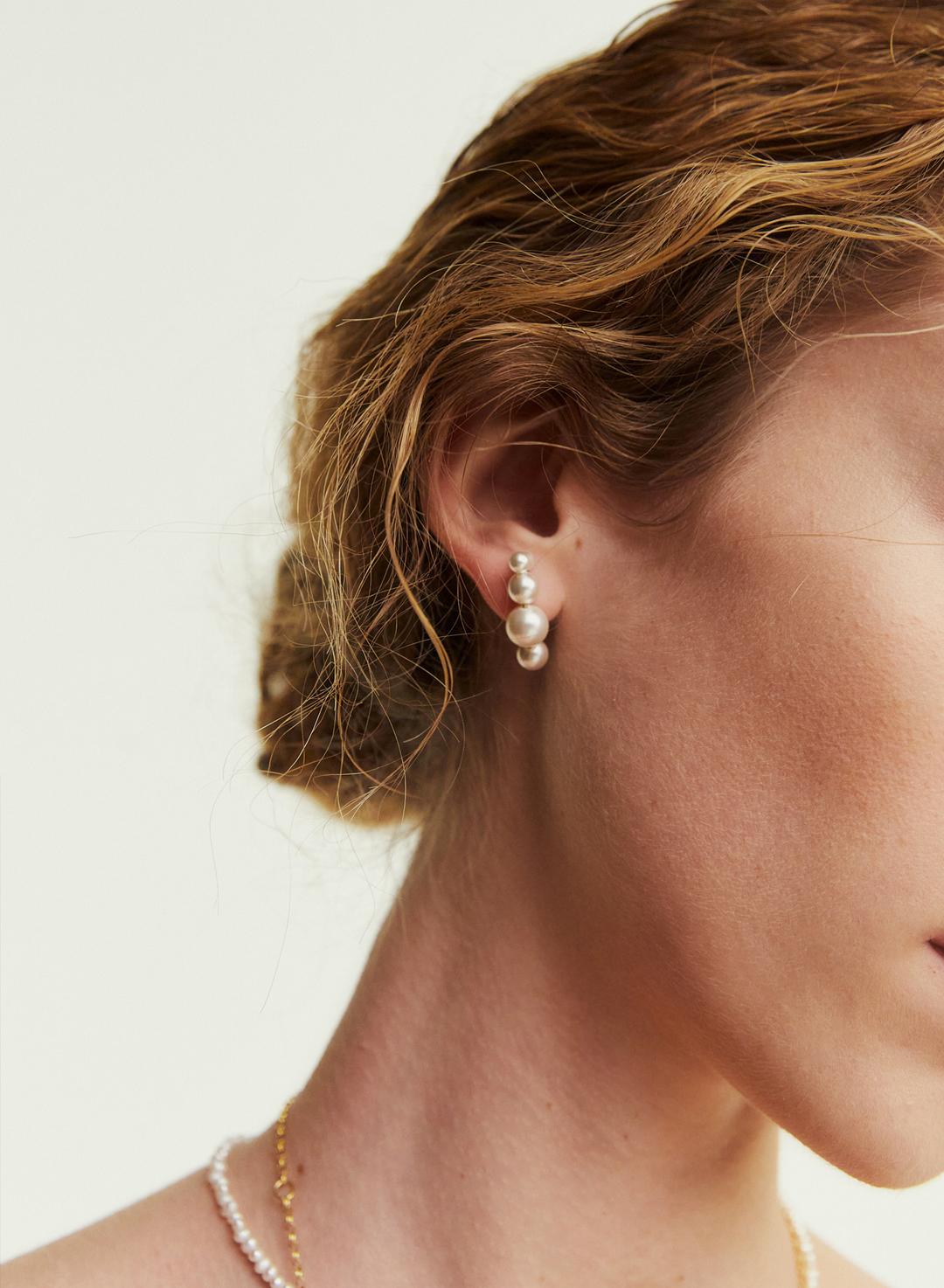 사라 커브펄이어링 BB923WH