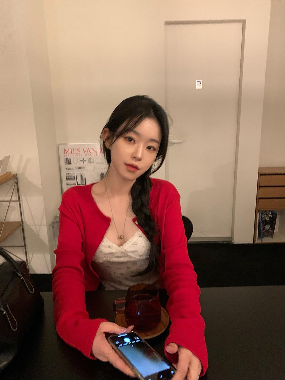 오뉴어웨이 [2천장돌파] 플라워 펀칭 레이스 꽃 나시 슬리브리스