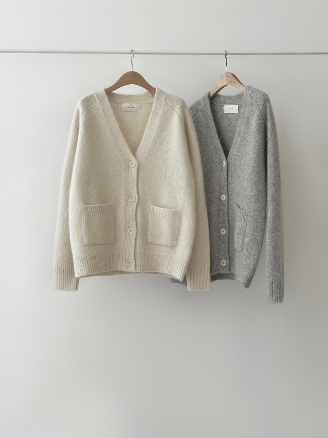 회 당일 / OUNCE 온스 클라우드 키드모 가디건 알파카 울 브이넥 니트 (2col)