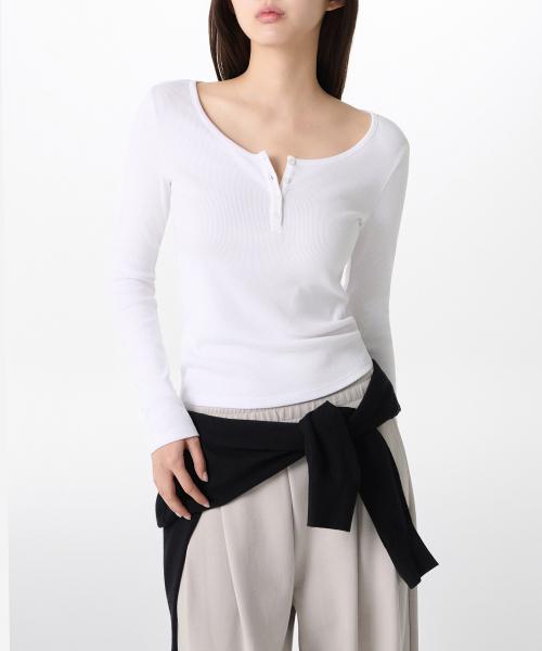 우먼즈 리브드 슬림 와이드 헨리 넥 긴소매 티셔츠 [화이트]