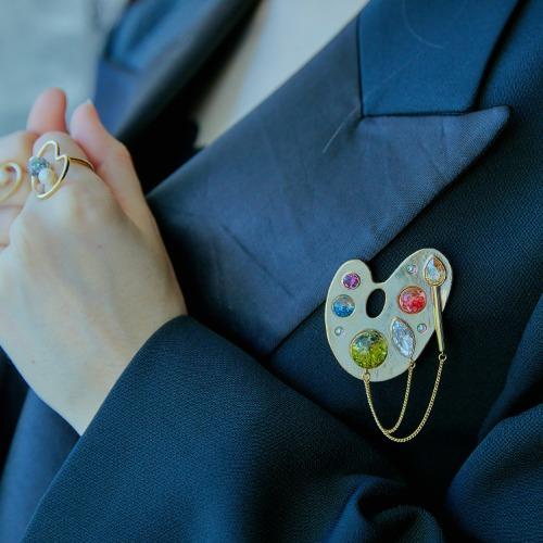 Palette Snowball Brooch