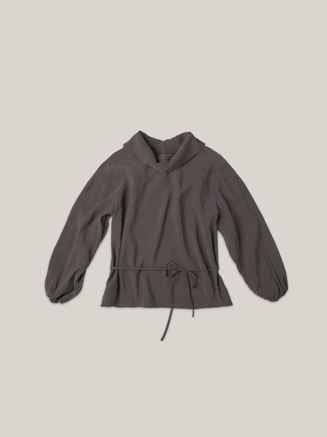 ROA TURTLE BLOUSE  [ CHARCOAL ]