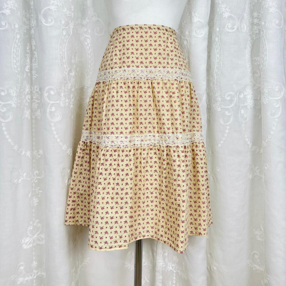 [중고] 1608 연노랑색 잔꽃 플라워 레이스스커트