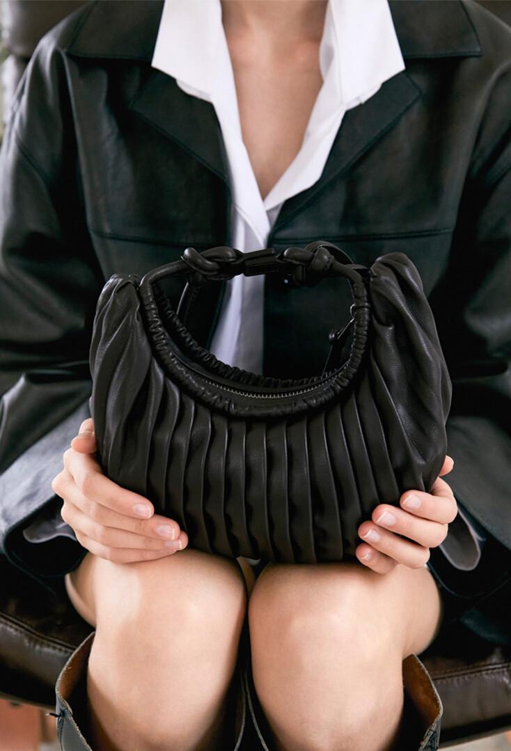 RIPPLE CROSSBODY BAG-BROWN