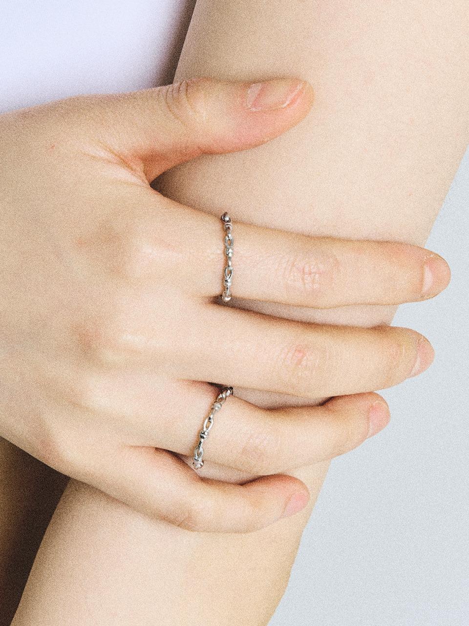 SBW018 Steel knot ring