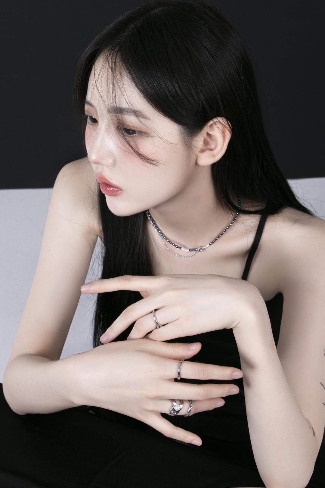 花 digital flower necklace