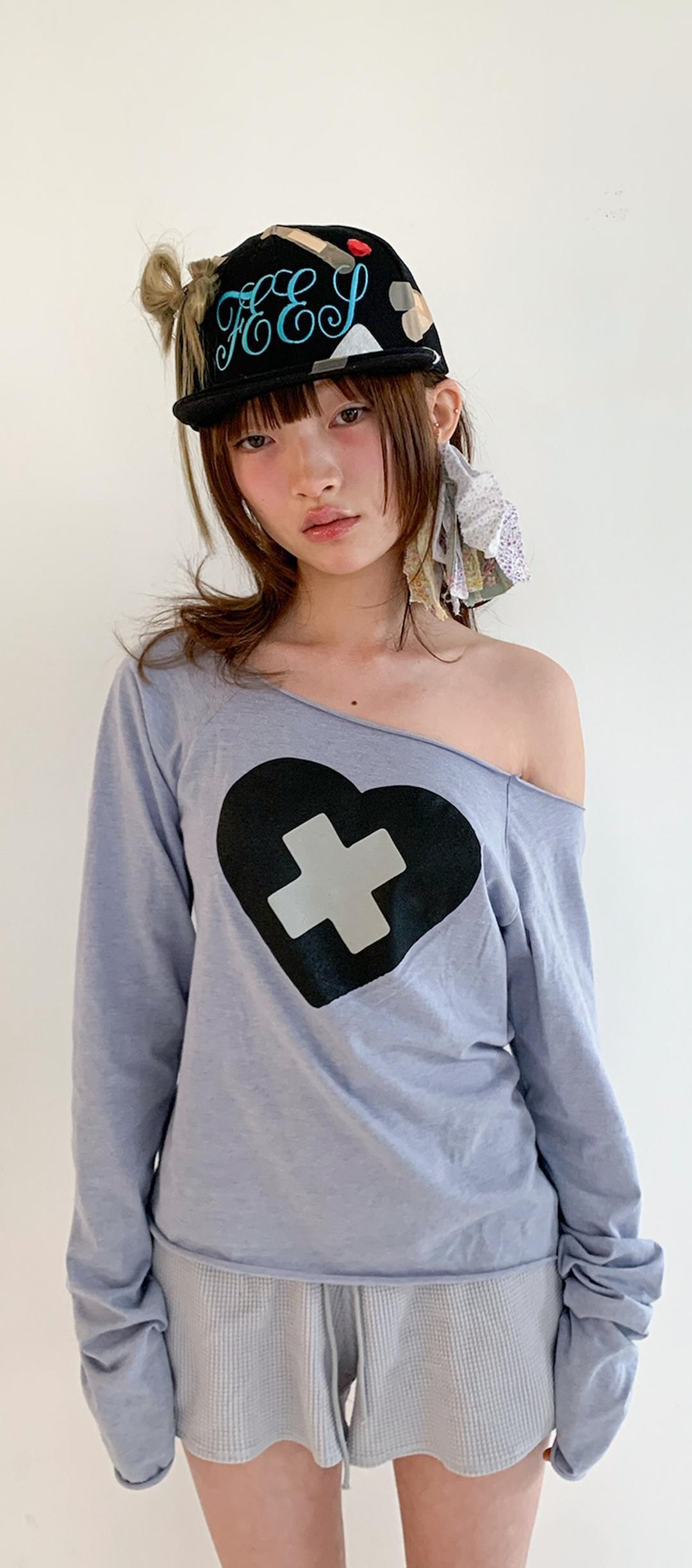 [F.E.E.S] cross heart cut off t-shirt (blue)