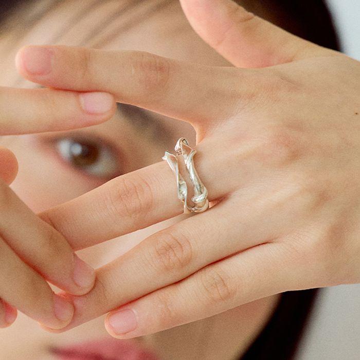 Entwine ring