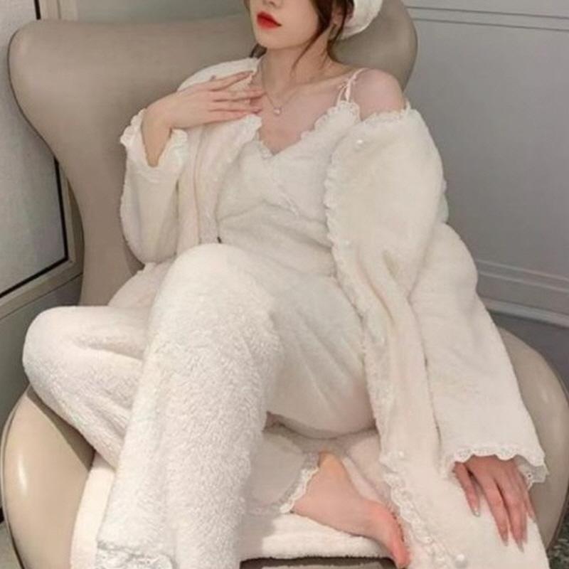 우주블리 쓰리피스 잠옷 나시 로브 레이스 극세사 파자마