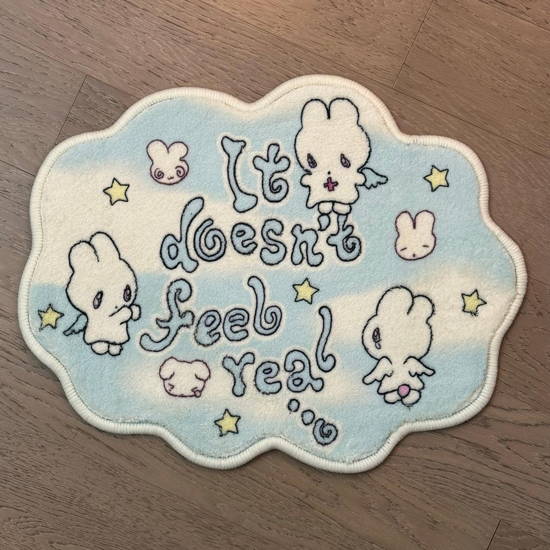 Angel Bunny Kitsch Rug 엔젤 버니 키치 러그