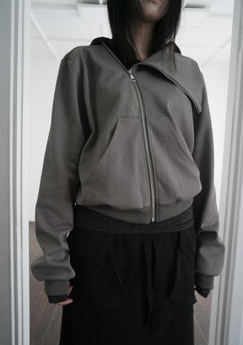 에프터먼데이 high-neck unbalance zip-up (2c)