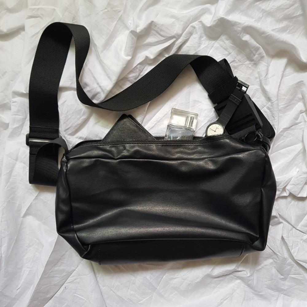 여자 남자 크로스백 크루아상백 대학생 백 보세 반달 학생 가죽 데일리 가방