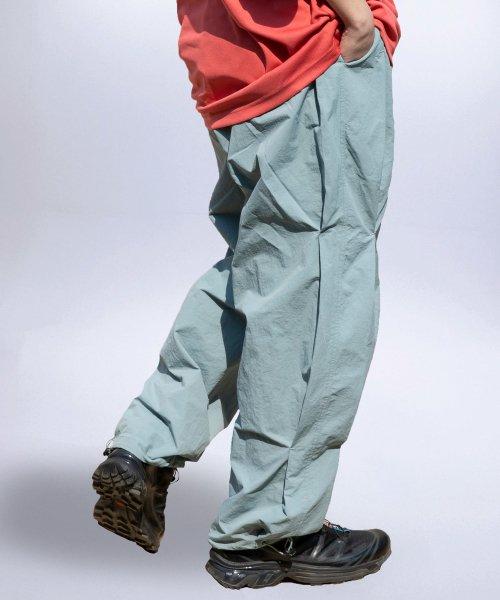 XP154 다트 컷 나일론 와이드 밴딩 팬츠 (BLUE)