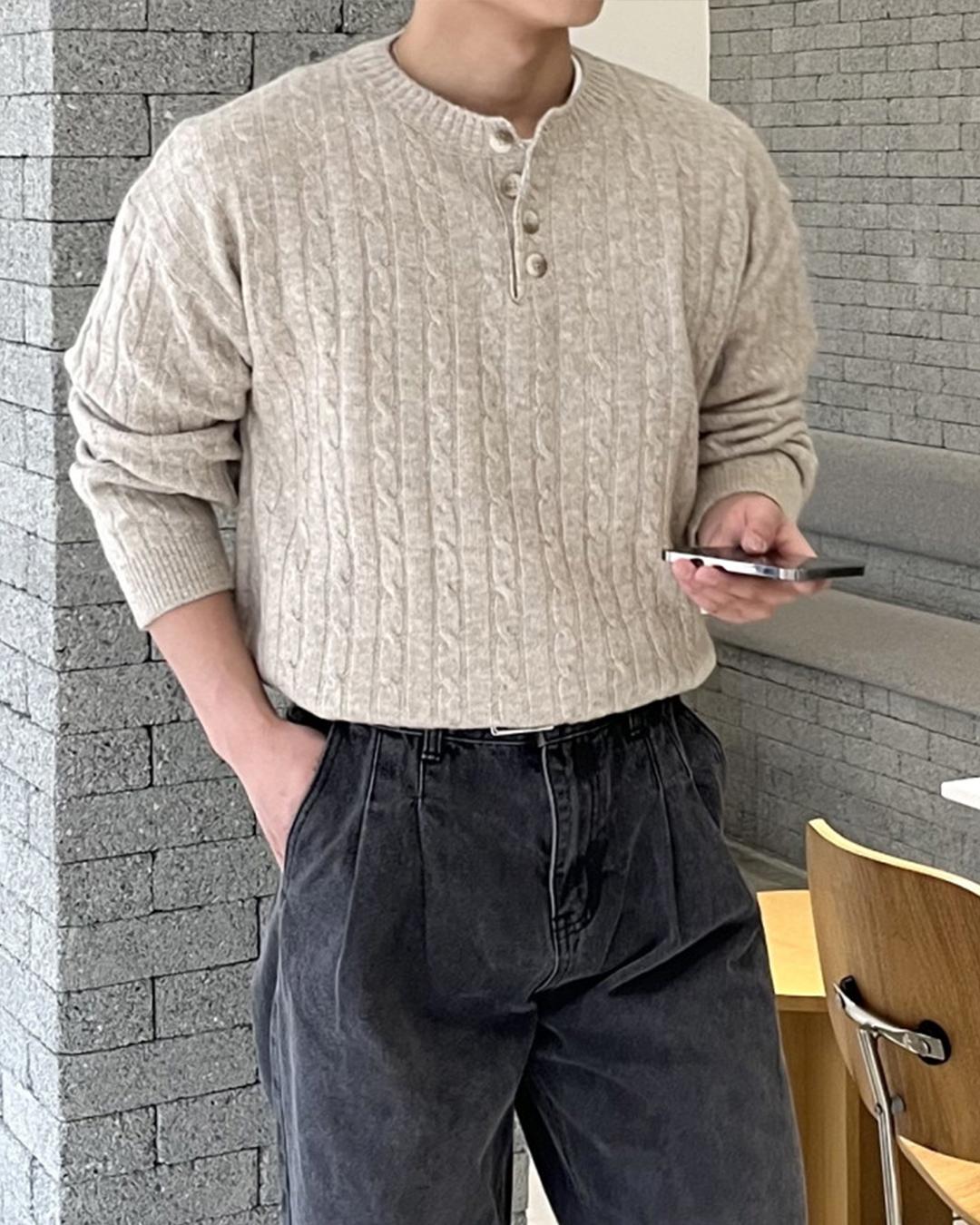 뉴트렉션 꽈배기 캐시 헨리넥 니트