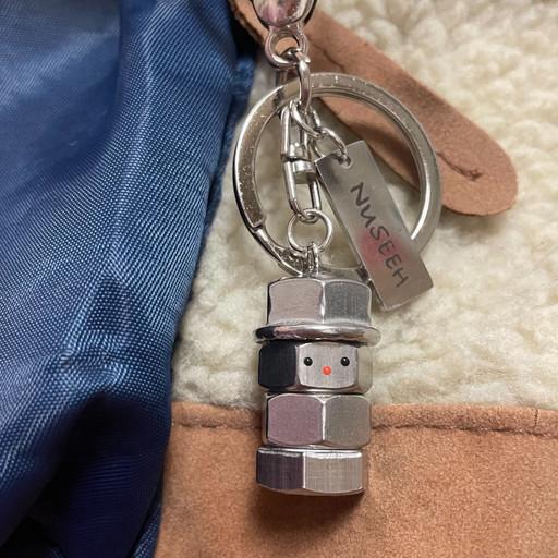 귀여움과 유니크함을 모두 챙긴 스노우볼트맨 눈사람키링