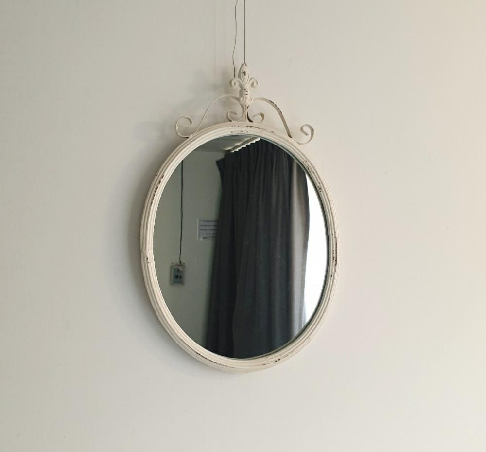 화이트 크라운 장식 타원 철제 철재 벽걸이 거울 쉐비 프렌치 빈티지 엔틱 앤틱 카페