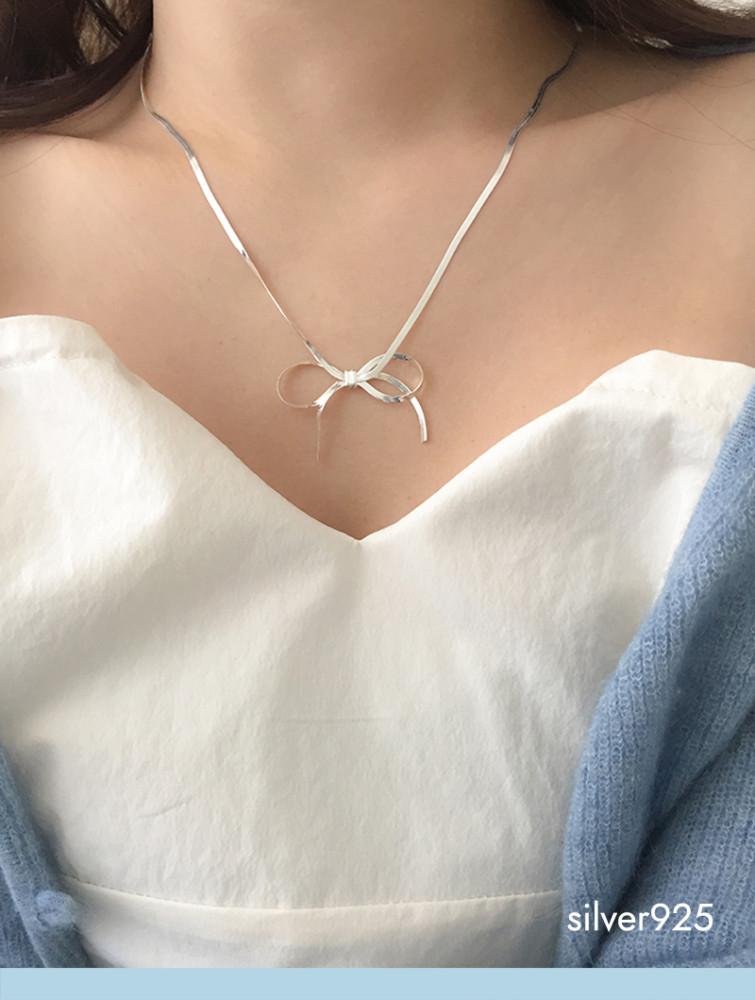 (모앳/목걸이) nelly ribbon necklace (silver925) 실버925은목걸이 뱀줄 리본 실버 네크리스 유니크