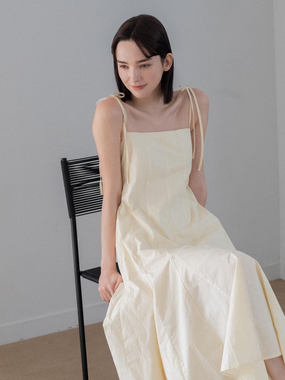 흩날리는 썸머 코튼 드레스 - 버터