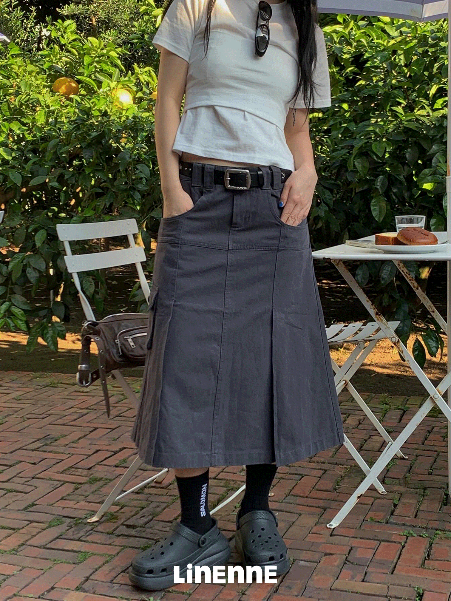 리넨느 cargo pin tuck low skirt (charcoal)