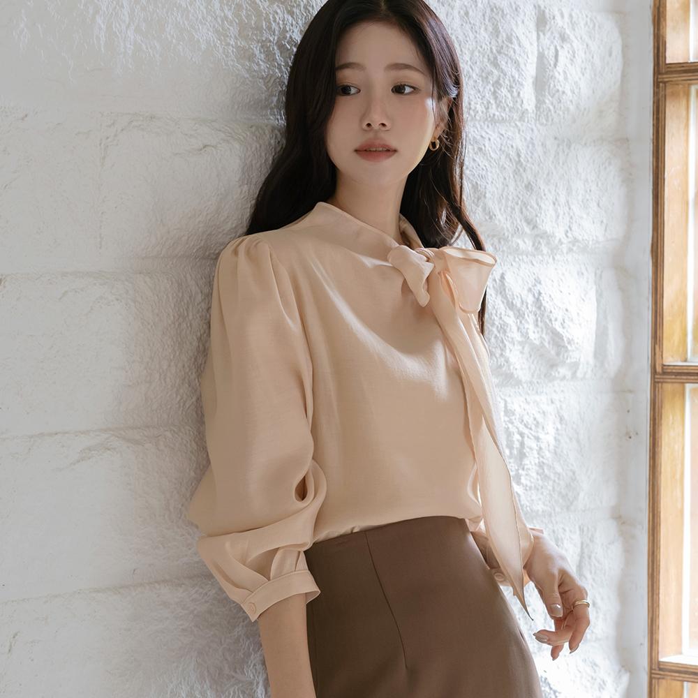 로맨틱 텐셀 리본넥 긴팔 블라우스