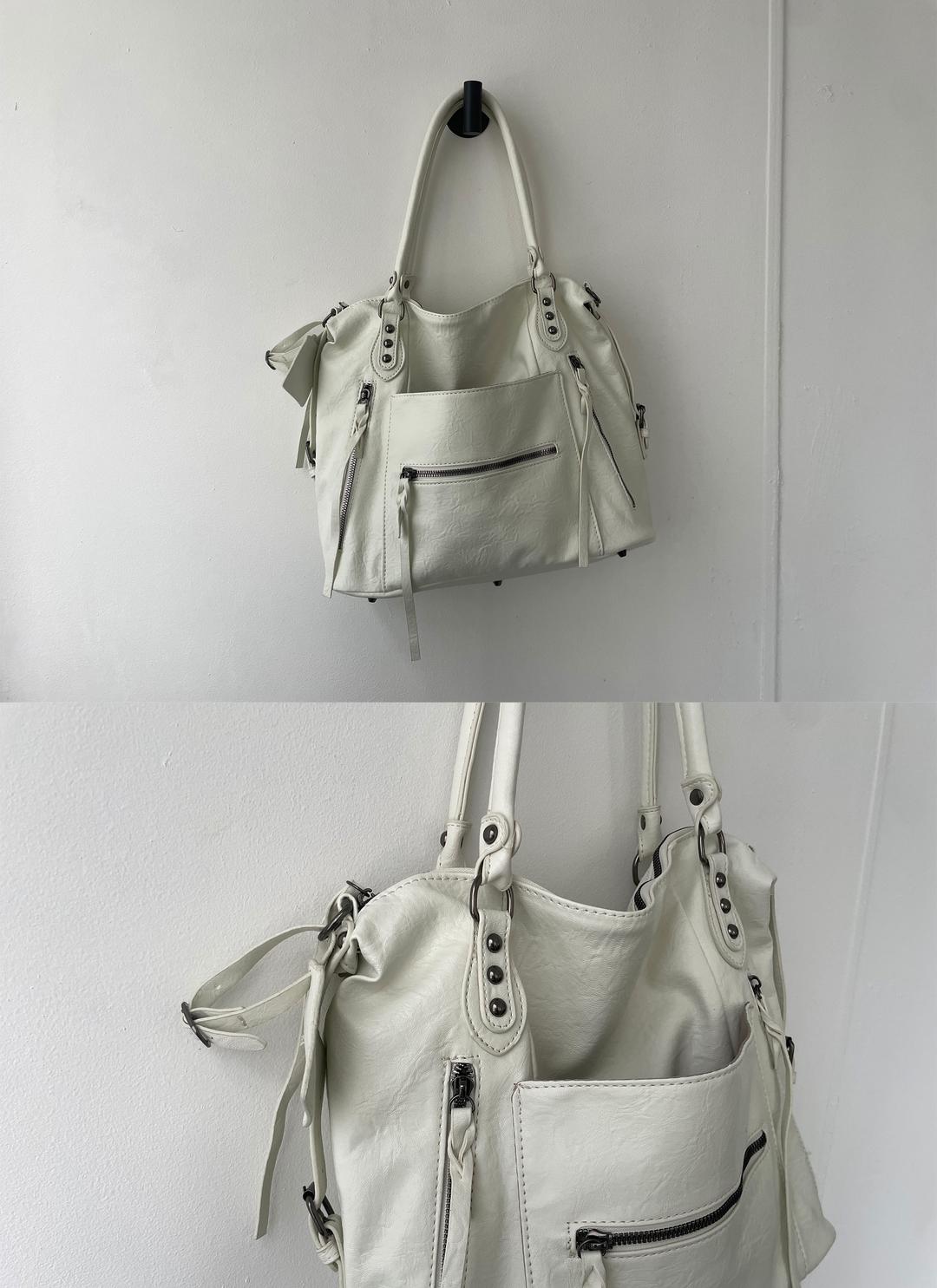 이이알하우스 White motor bag