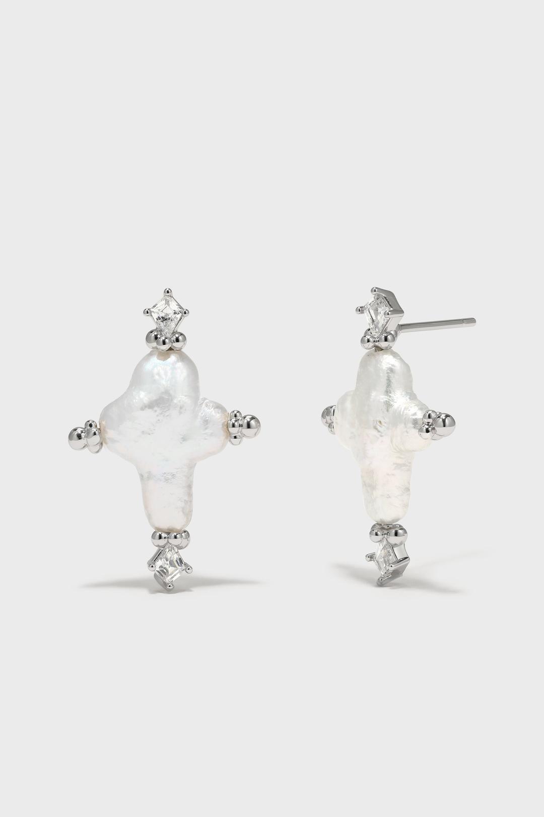 Untamed Moonbeams Earrings