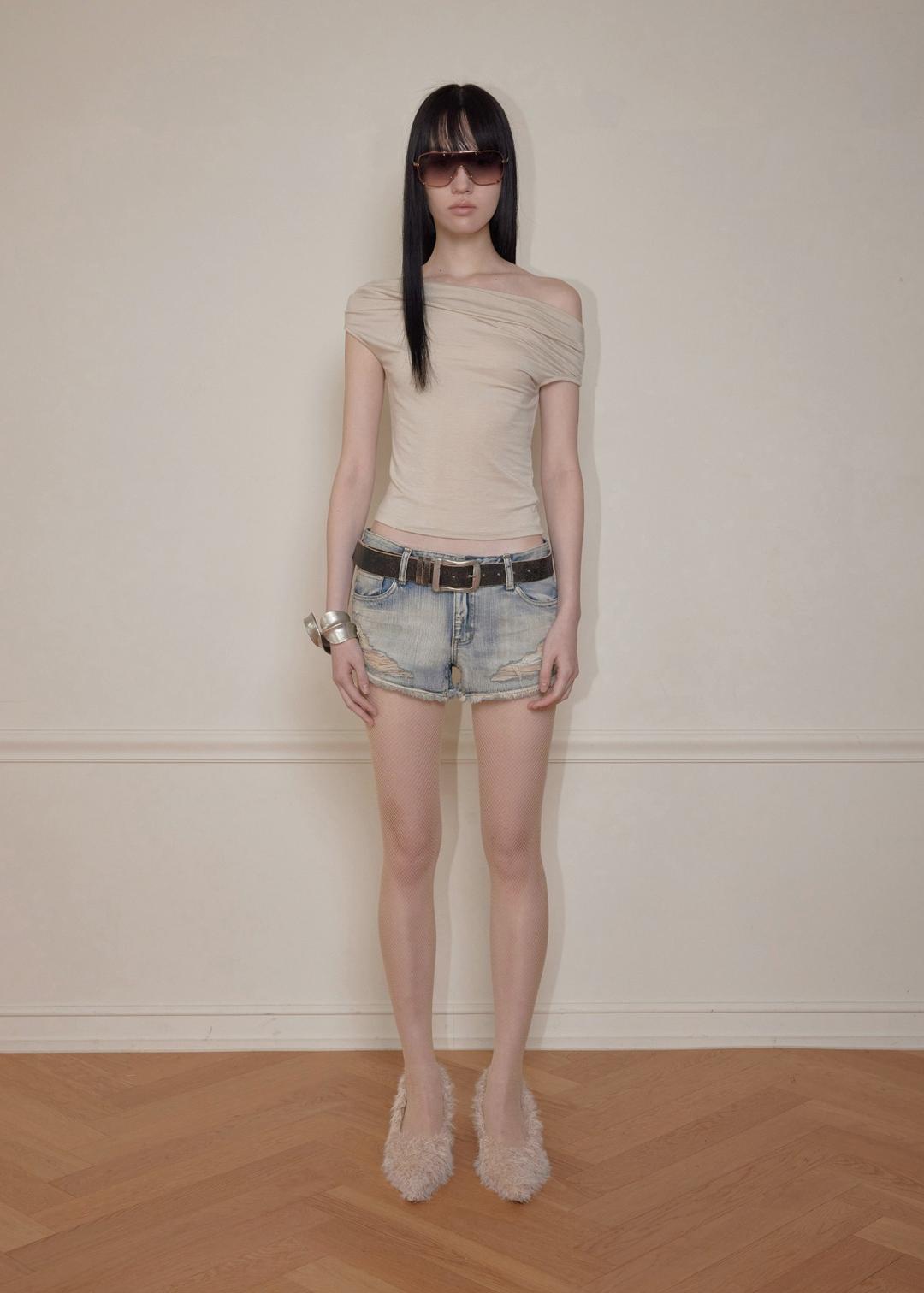 FLOW NECK DRAPE HALF-T, NUDE