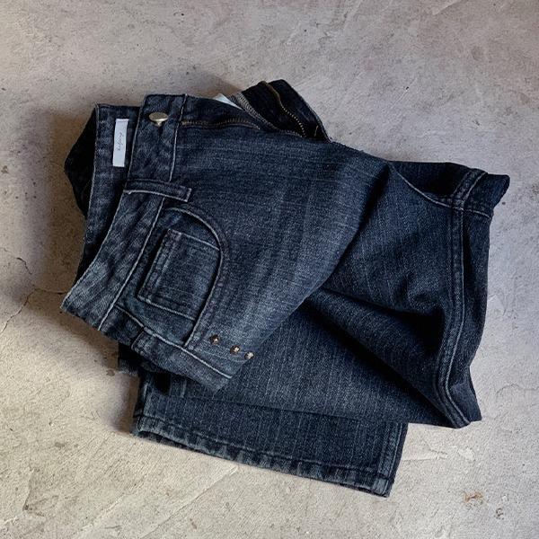 핫핑 [뒷플랩포켓/유니크템💙][MADE] 스테이드 세미벌룬핏 스터드 스트라이프 데님팬츠 (25~36)(빅사이즈팬츠-벌룬팬츠-워싱데님-스터드팬츠-진청데님-체형커버-롱다리핏-데일리룩-줄무늬팬츠-롱데님-롱팬츠-청바지)